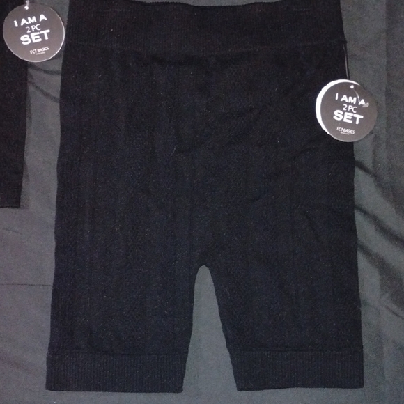 Black Knit Lounge Tank & Biker Short Set Sz Med - Picture 2 of 4